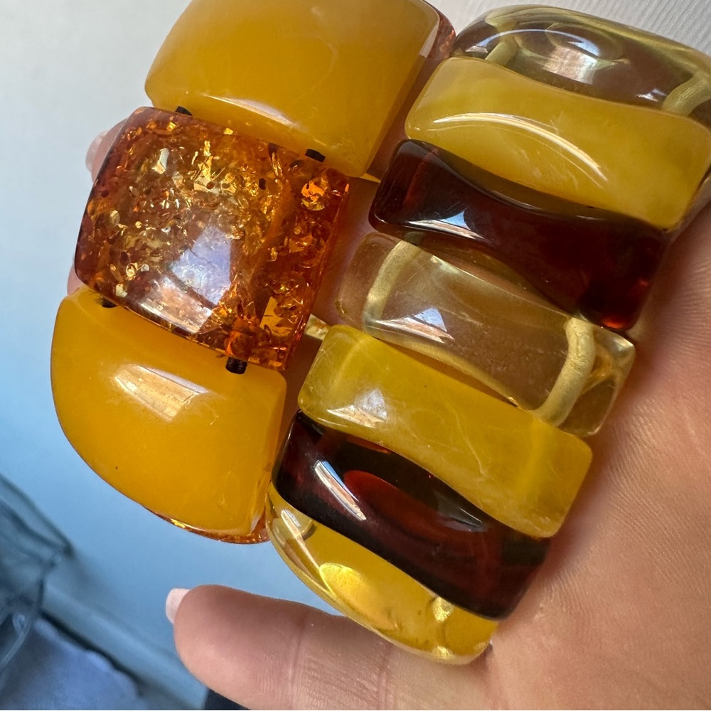 Beautiful vintage Lucite bracelets! - Picture 2 of 7